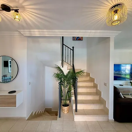Adassa - Exclusive In El Madronal Vakantiehuis