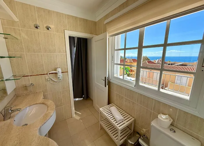 Adassa - Exclusive In El Madronal Tatil Evi *